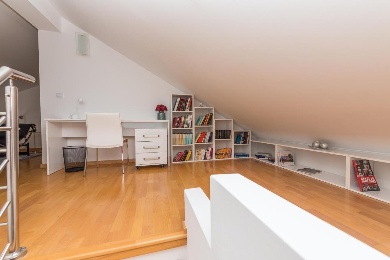 Marla Apartment Makarska