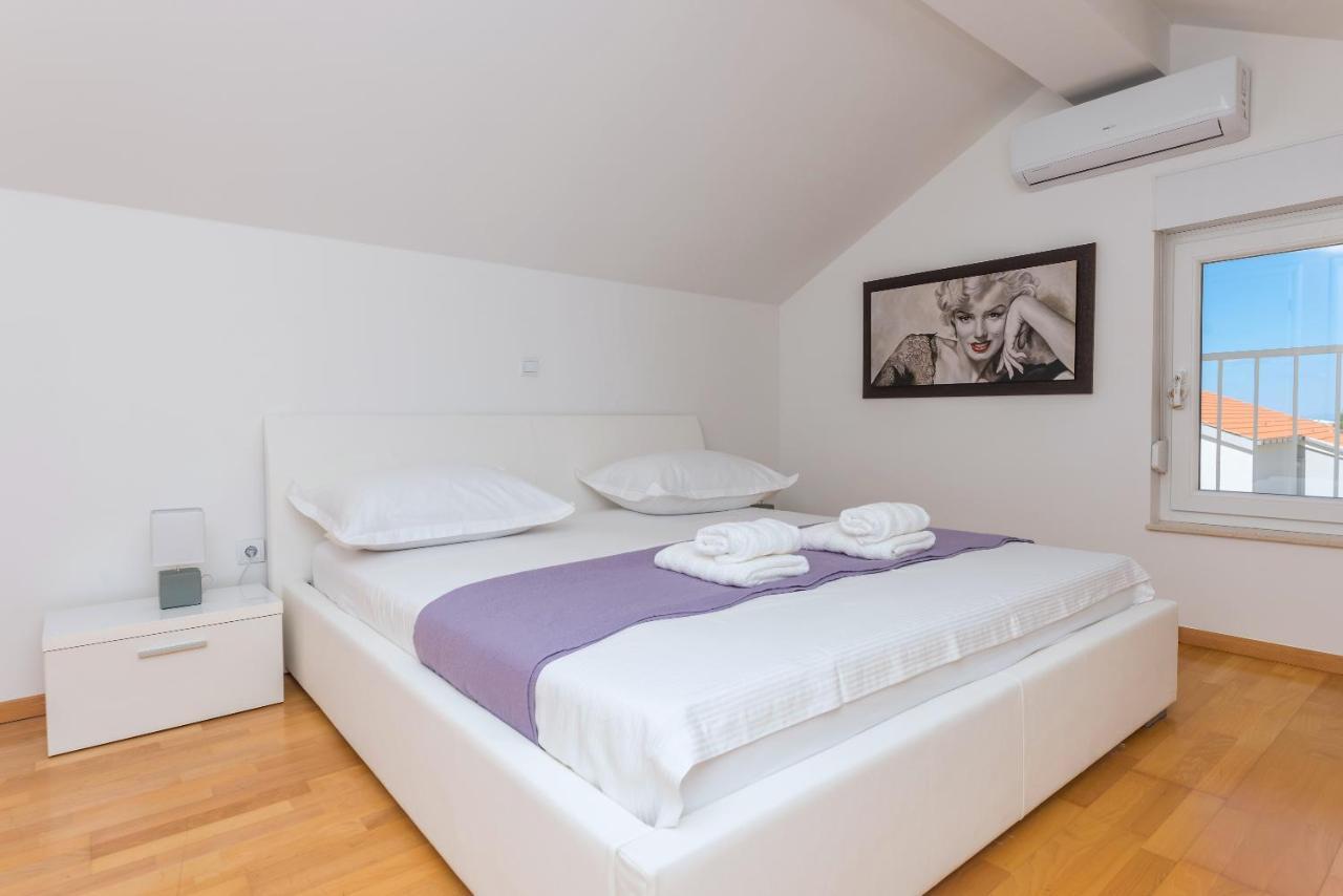 Marla Apartment Makarska